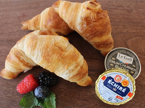 3368 - Selection of croissants with high quality butters